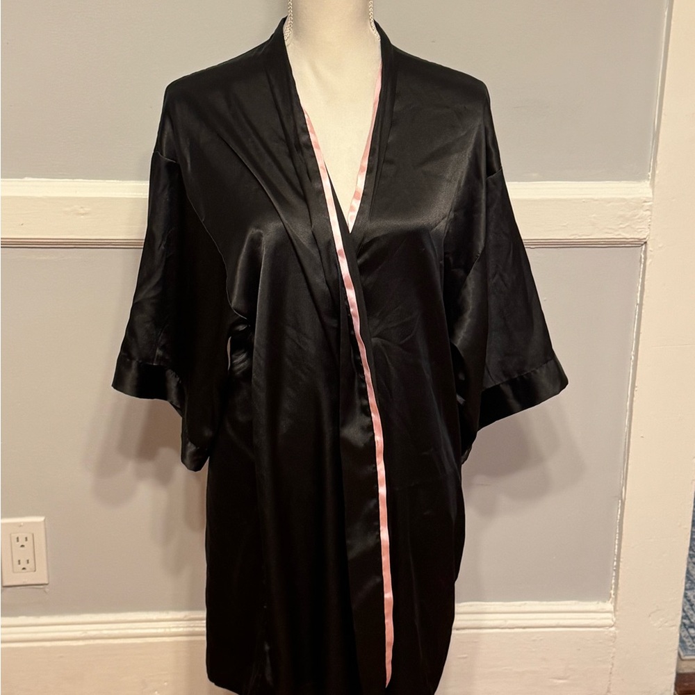 Victoria’s Secret Black Pink Stripe Satin Tie Cozy Comfy Midi Classic Robe - Picture 2 of 6